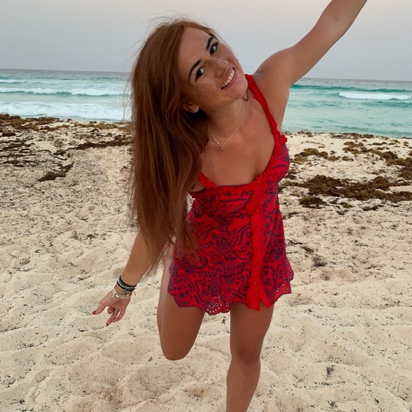 Red Sundress - Picture 4 of 4